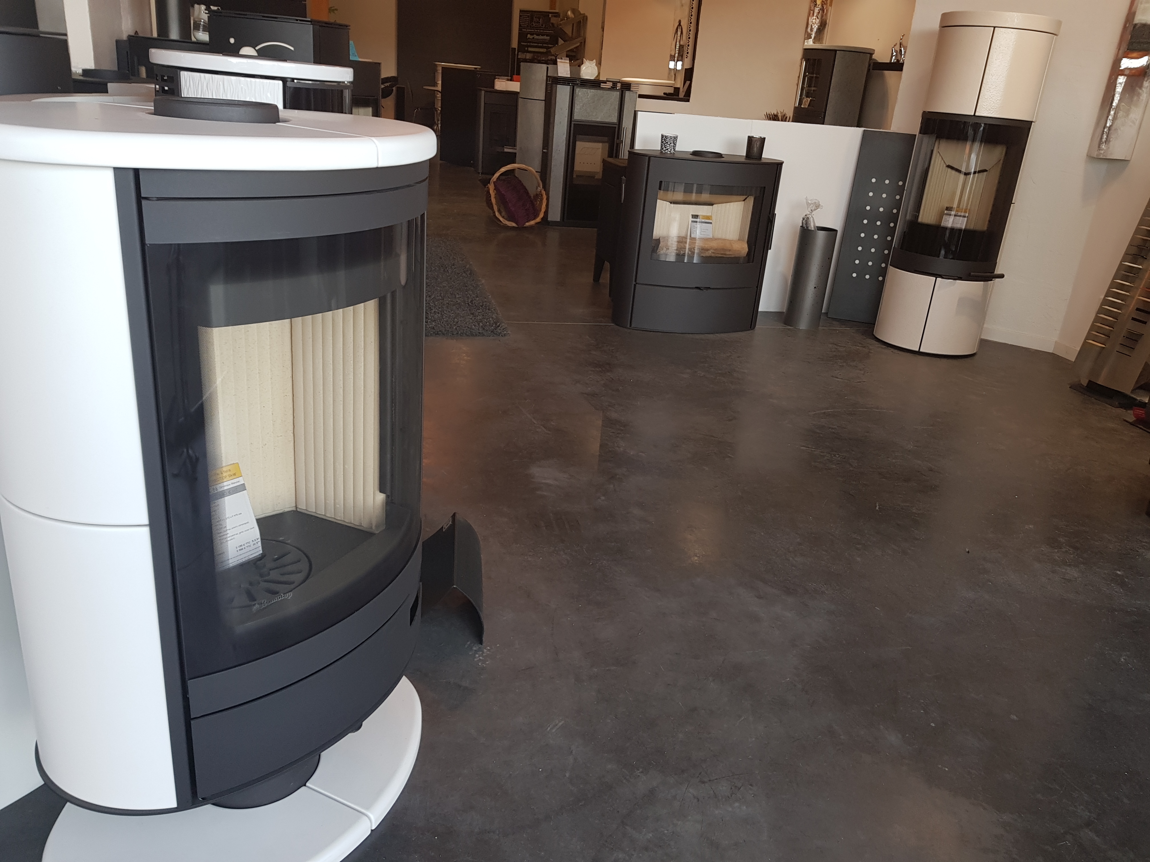 Alliance Feu design  présentation de la gamme poêle à bois ROMOTOP.jpg